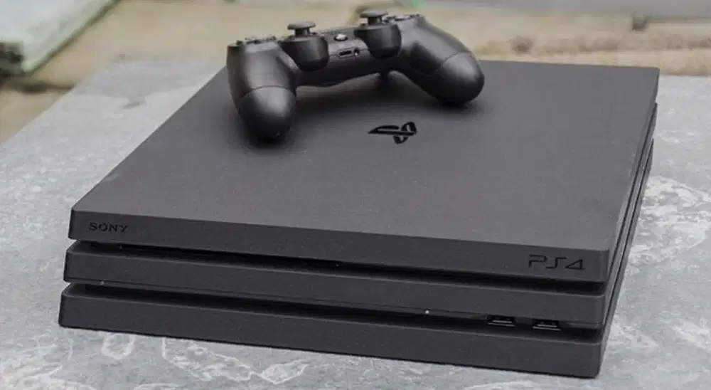 Di jual PS 4 Pro 1 TB