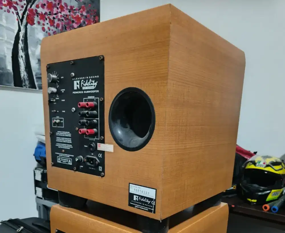 Subwoofer fidelity fdt 120 sw kondisi orisinil dan  normal