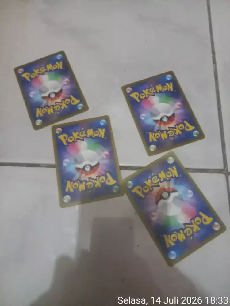 Kartu pokemon asli ada 4