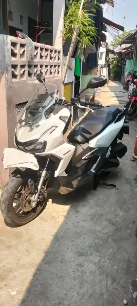 Jual ADV 160 ss komplit B depok pajak panjang bulan  mei 2017