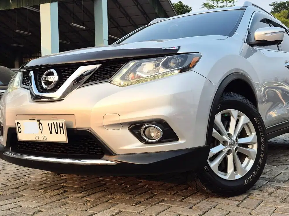 NISSAN X-TRAIL 2.0 AT 2015
