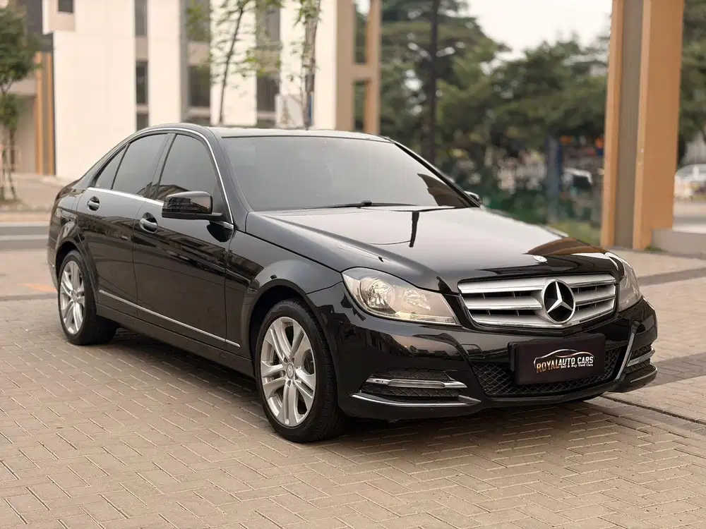 LOWKM RECORD! Mercedes-Benz C200 W204 AVG 2014 JAMINAN BEBAS TABRAK
