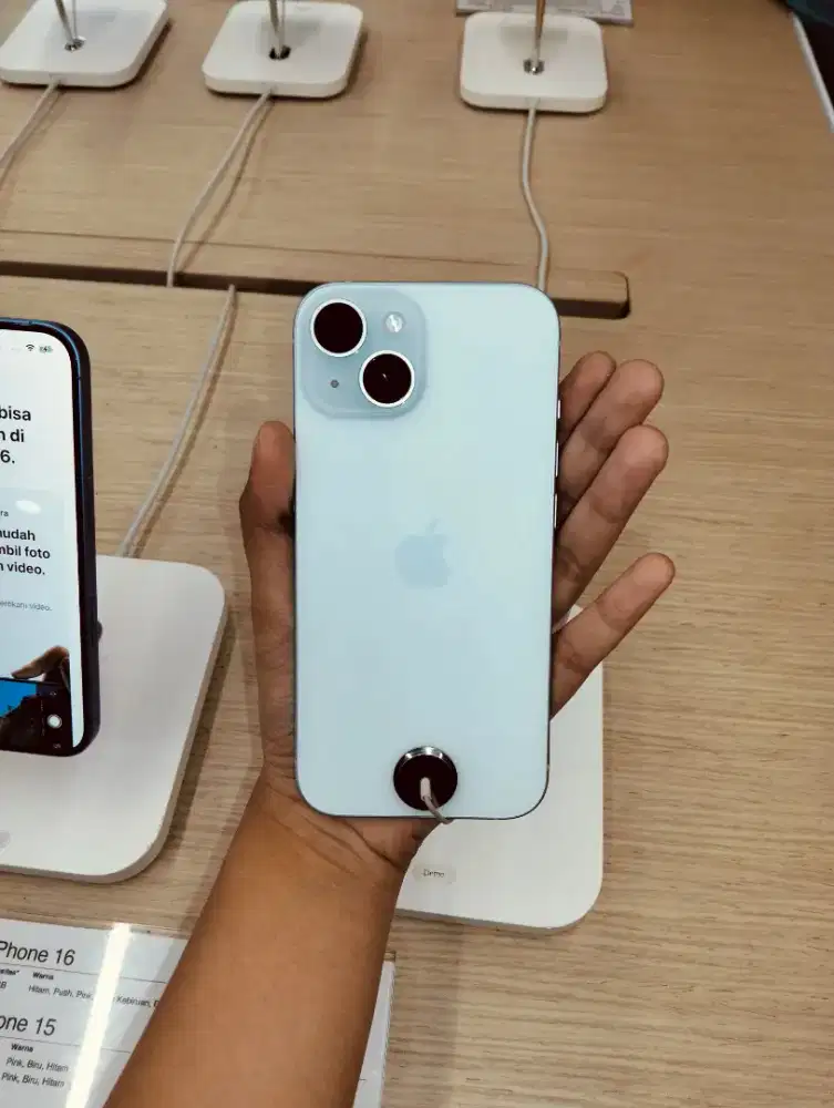 Cicilan iPhone 15 mulai dri 1jutaan aj.