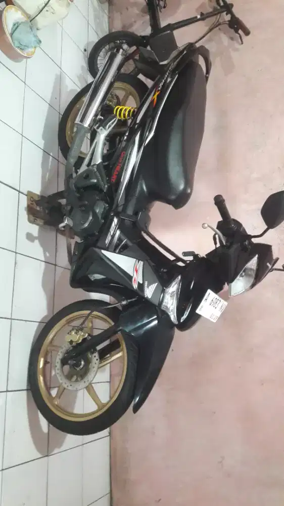 Jual honda supra x 125 karbu th 2014 lengkap pajak panjang