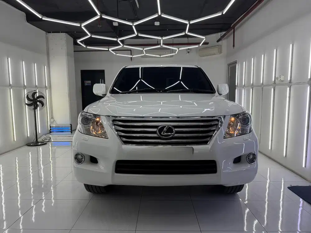 Lexus LX570 4WD Airsuspension,termurah