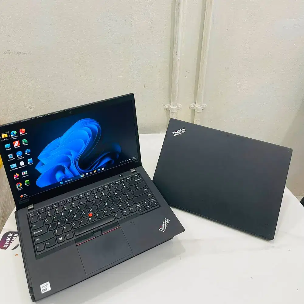 LENOVO THINKPAD P14s Dual VGA 14inci i7 gen10 Ram 16Gb SSD 256GB *REC