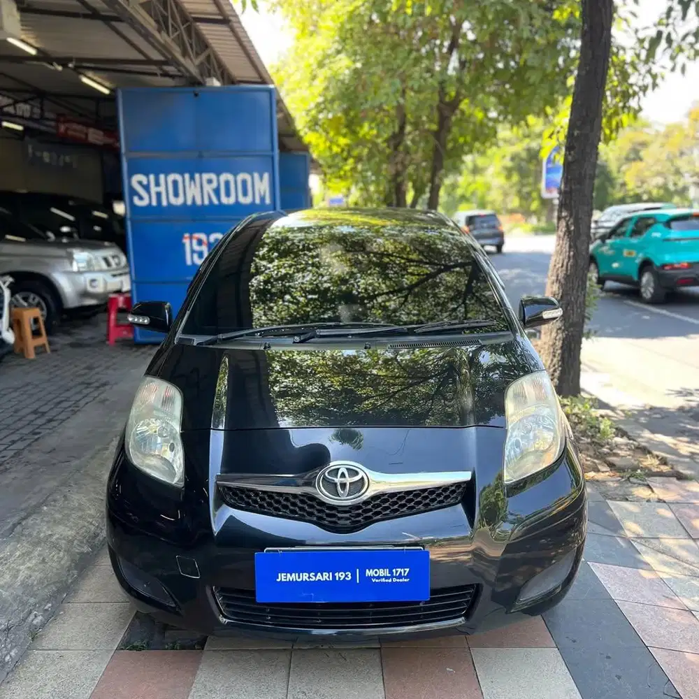 TOYOTA 2010 YARIS J 1.5 A/T HITAM MURAH MOBIL1717 JEMURSARI