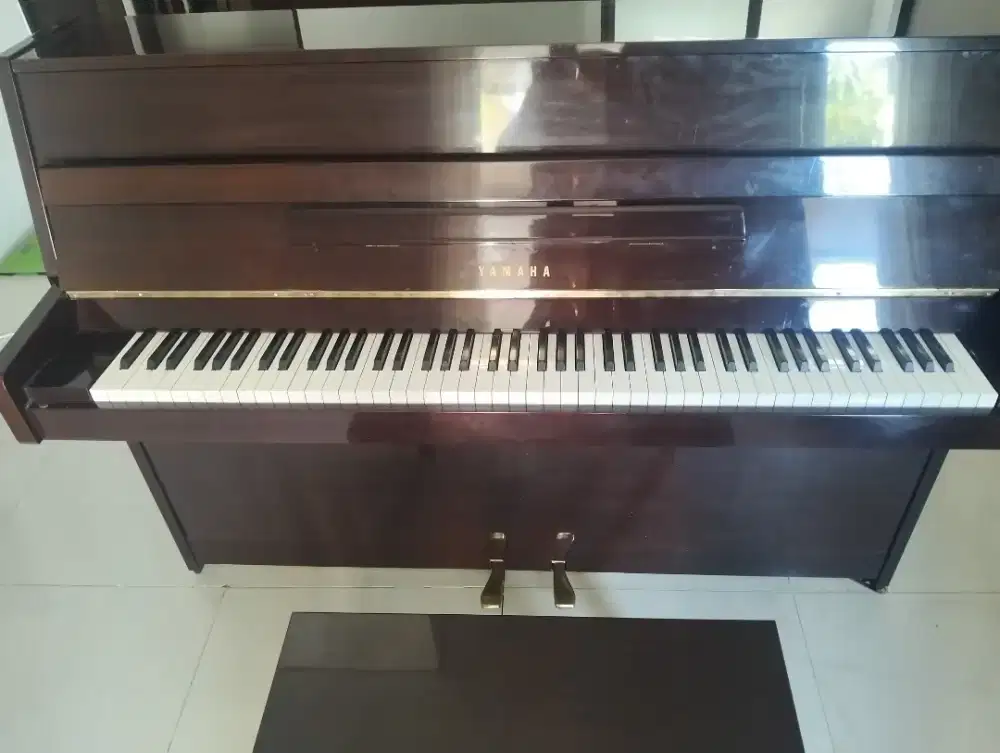 Piano Yamaha LU 101
