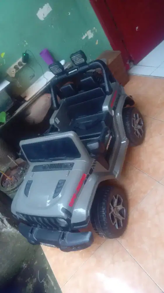 Mobil aki anak jeep