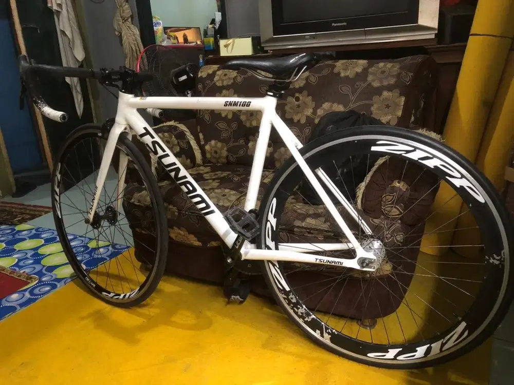 Sepeda fixie tsunami snm 100 (S) Original