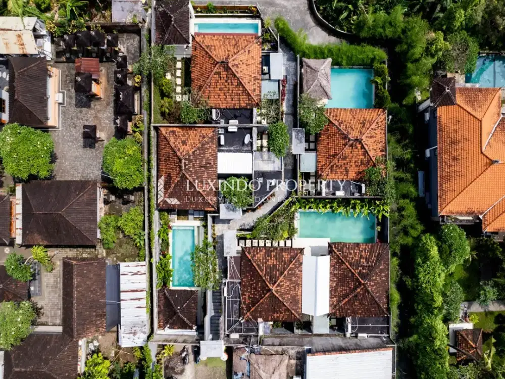 DISEWAKAN JANGKA PANJANG VILLA DENGAN 5 KAMAR TIDUR DI BATUBULAN