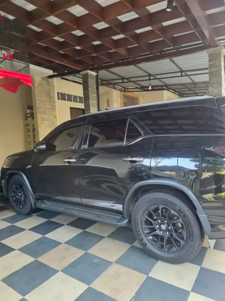 Toyota Fortuner GR 2.8 2023