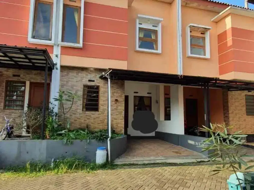 rumah 2 lantai di Sariwangi cihanjuang