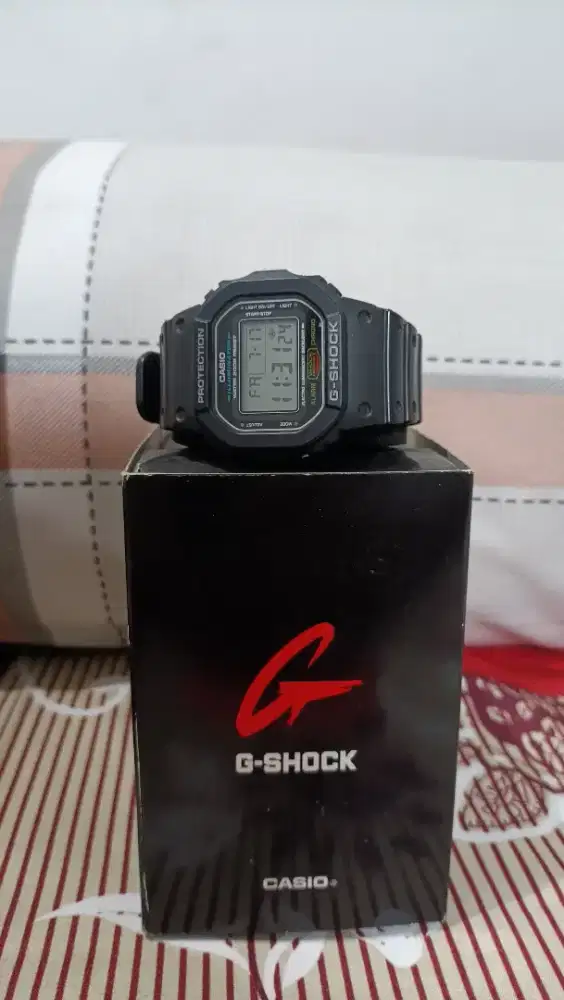 Casio G-Shock DW-5600E second + bullbar