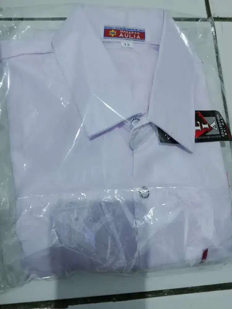 Dijual baju seragam lengan panjang perempuan