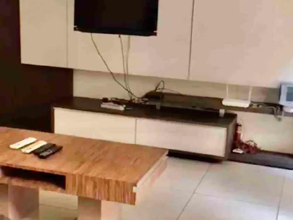 SEWA RUMAH FULL FURNISHED SURYA SUMANTRI (LC)
