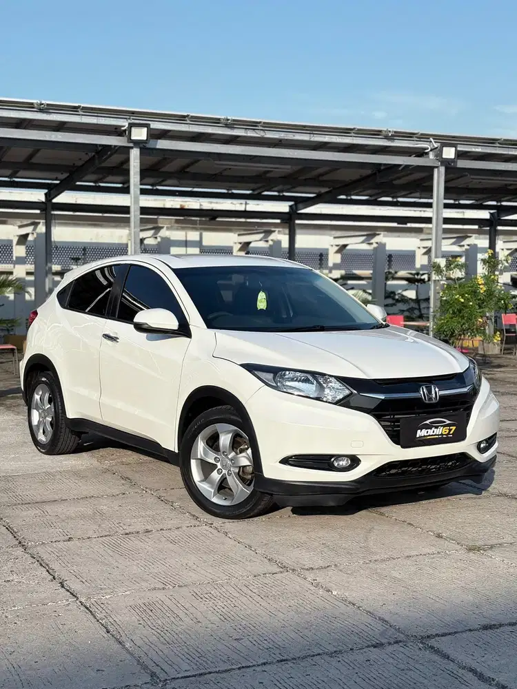 HONDA HRV E 2016 KM LOW!!