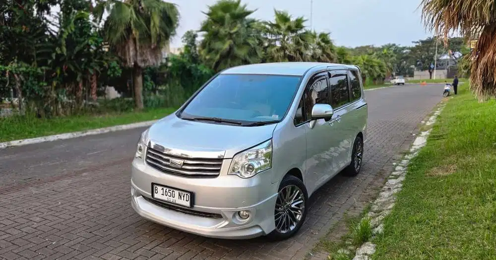 Toyota Nav1 2013 Bensin