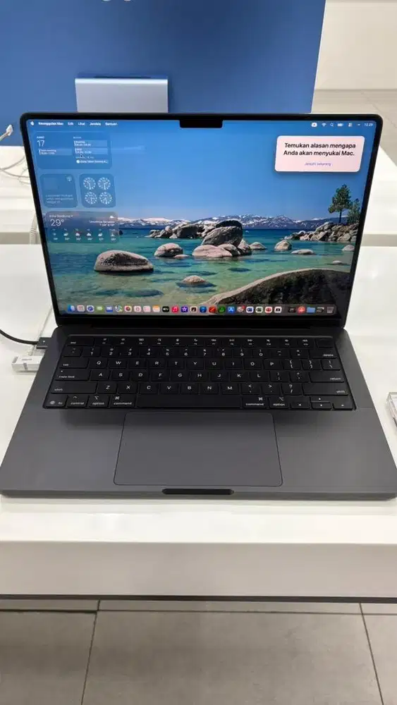 Macbook Pro 14 inci