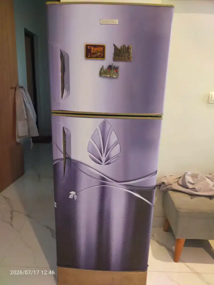 Kulkas/Lemari es 2 pintu merk Electrolux murah,dingin,bersih,terawat