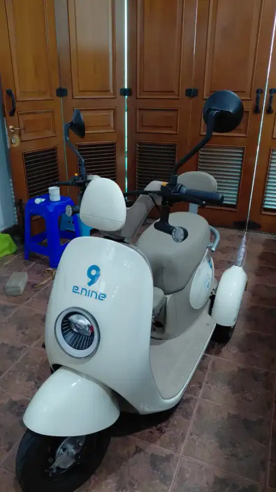 Preloved Sepeda Listrik roda 3 e.Nine - Siap pakai!