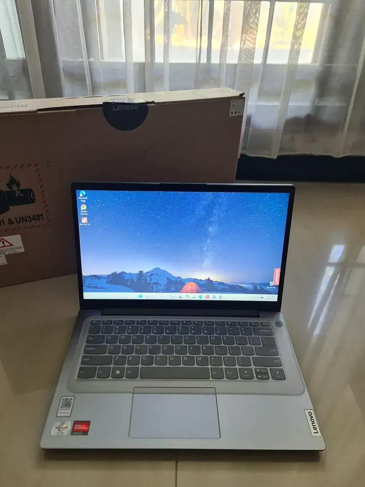 Laptop Lenovo V14 G4 AMN