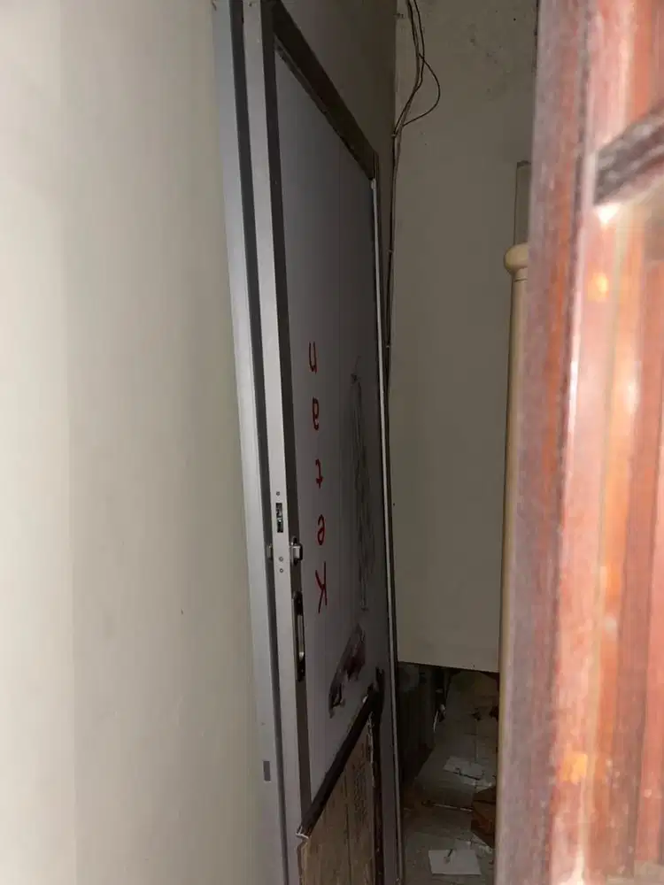 Pintu geser aluminium