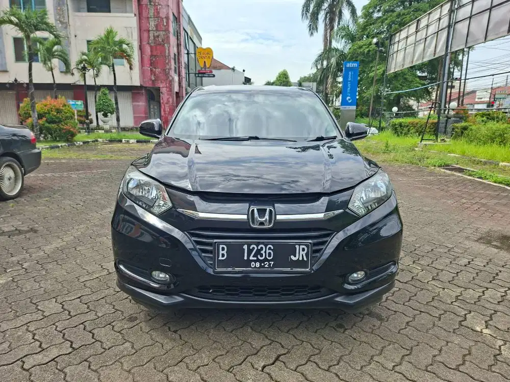 Dijual Santai: Honda HRV 1.5 E AT 2017 Hitam (Pemakaian Pribadi)