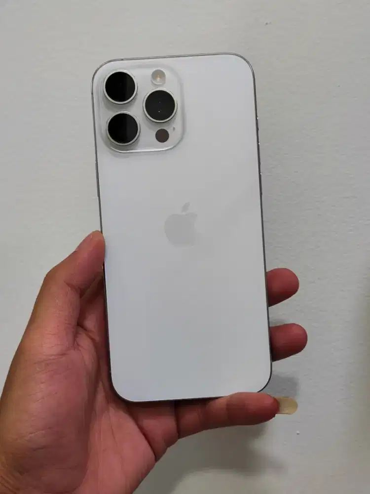 Iphone 16 pro max 512 garansi panjang cc 8