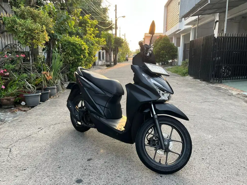 Honda Beat Deluxe ISS Keyless Thn 2025 bln 11 Low Km 5rb Istimewa