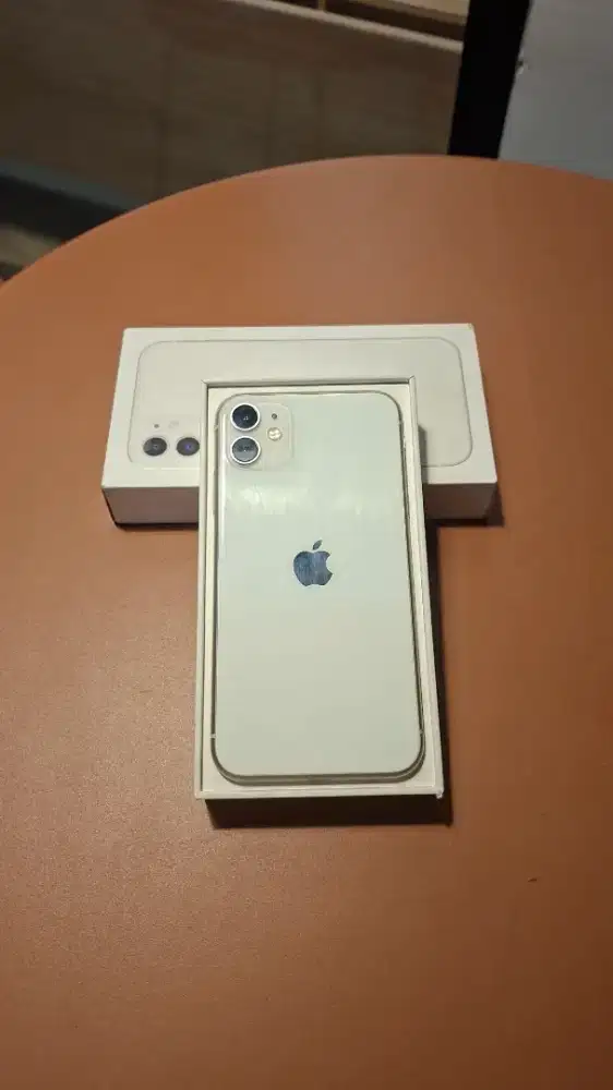 iPhone 11 128gb ibox