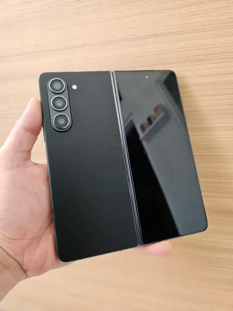 Samsung Z Fold 5 256Gb Phantomblack Resmi Sein (-layar dalam)