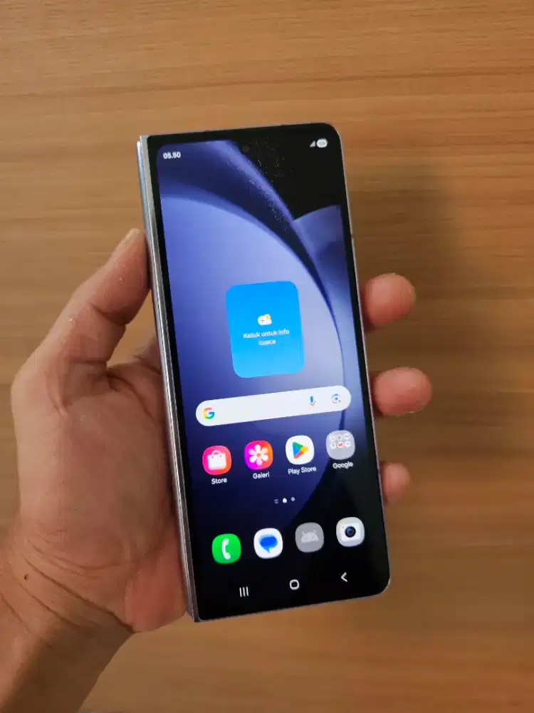 SAMSUNG Z FOLD 5 RAM 12/256GB ICY BLUE RESMI SEIN (-LAYAR DALAM)