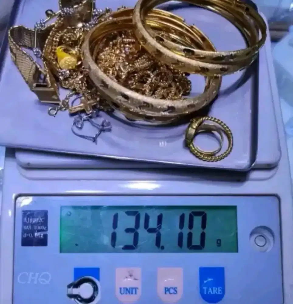 Menerima jual beli emas dan berlian ada surat dan Tampa surat