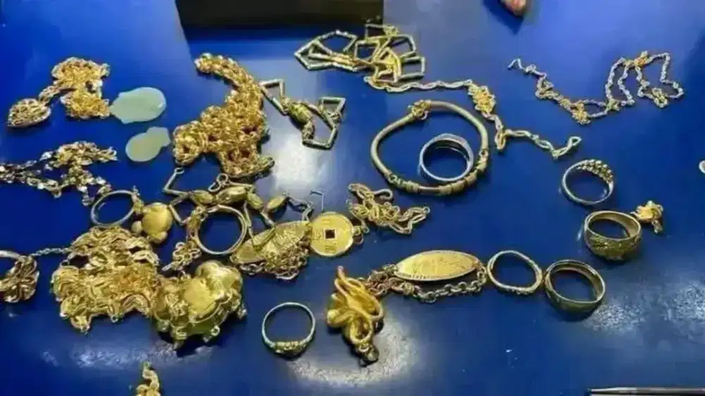Menerima jual beli emas dan berlian ada surat dan Tampa surat