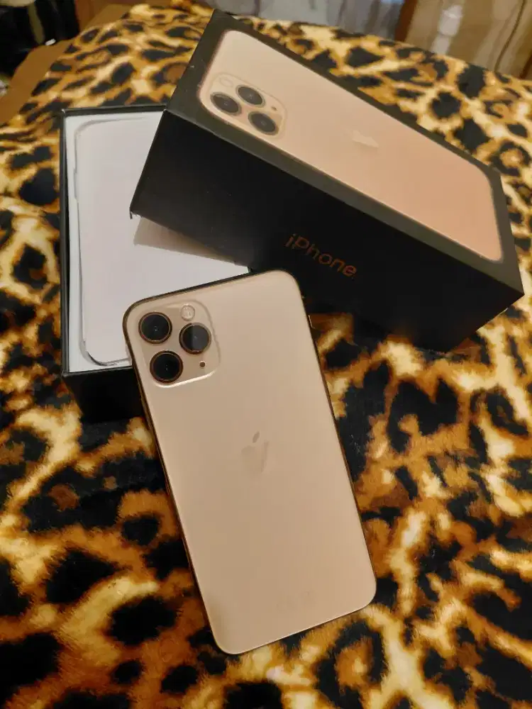 Iphone 11 pro gold