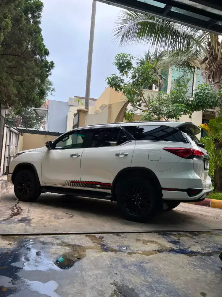TOYOTA FORTUNER VRZ