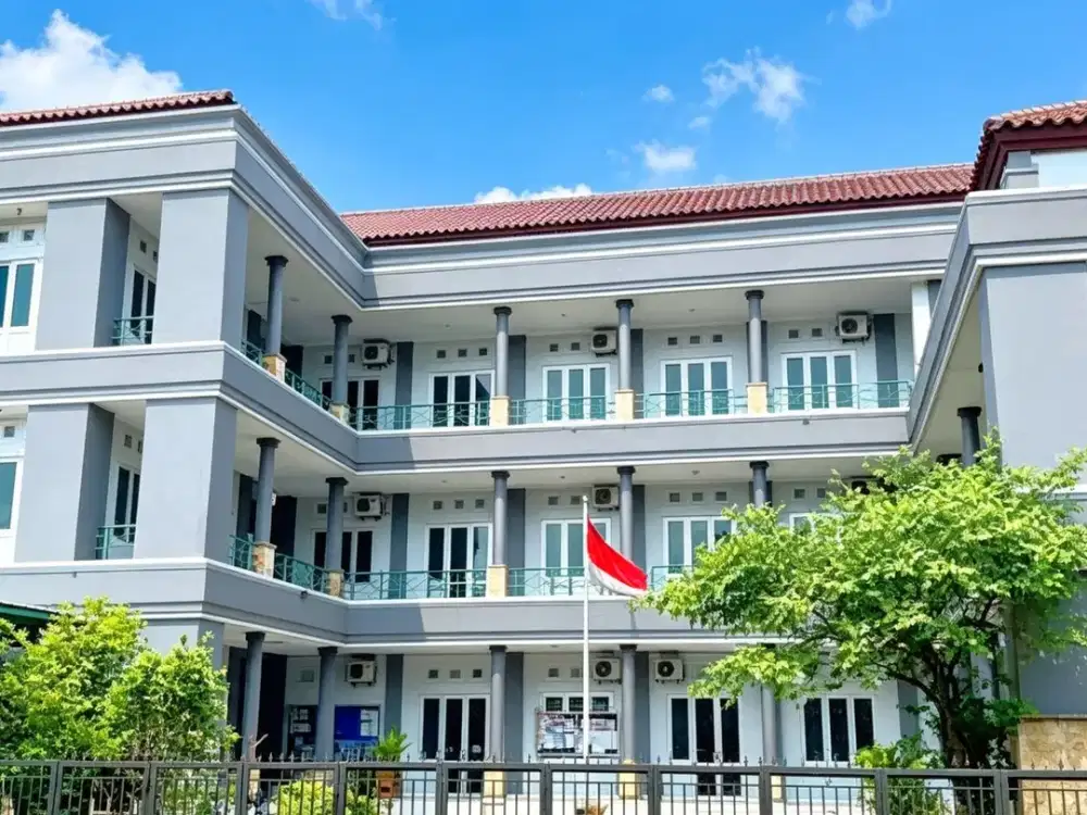 Gedung Sekolah 3 Lantai di Kota Bekasi – SHM, Lokasi Strategis, Siap Operasional