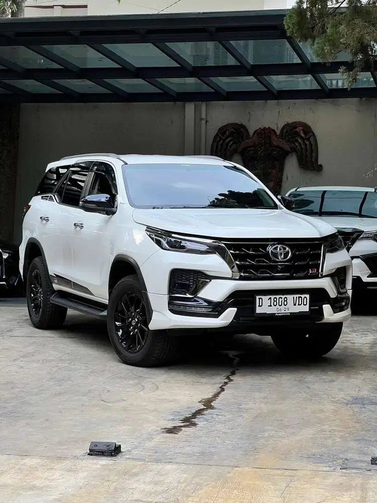 Toyota Fortuner VRZ 2.8 GR Sport 4x4 2024