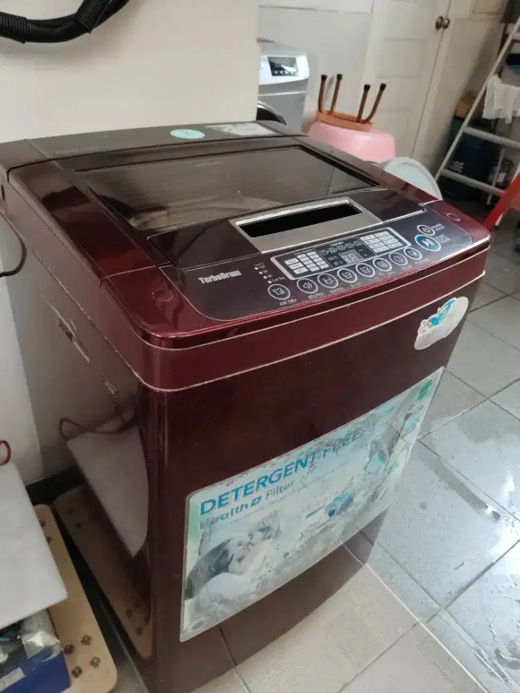 Mesin Cuci LG Top loading