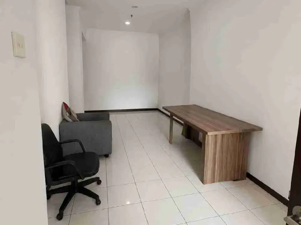 Disewakan Town House Mediterania Garden Residence 2 Jakarta Barat Tipe 2BR+ Unfurnished