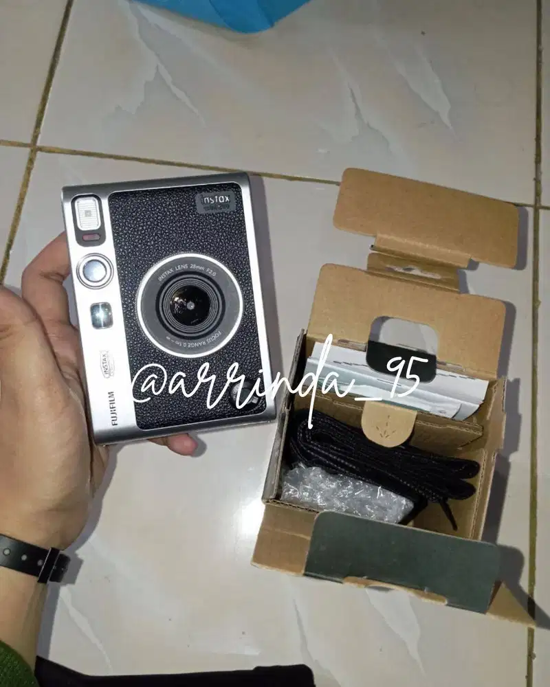 ##  Jual Fujifilm Instax Mini Evo – Full Set, Mulus, Siap Pakai!