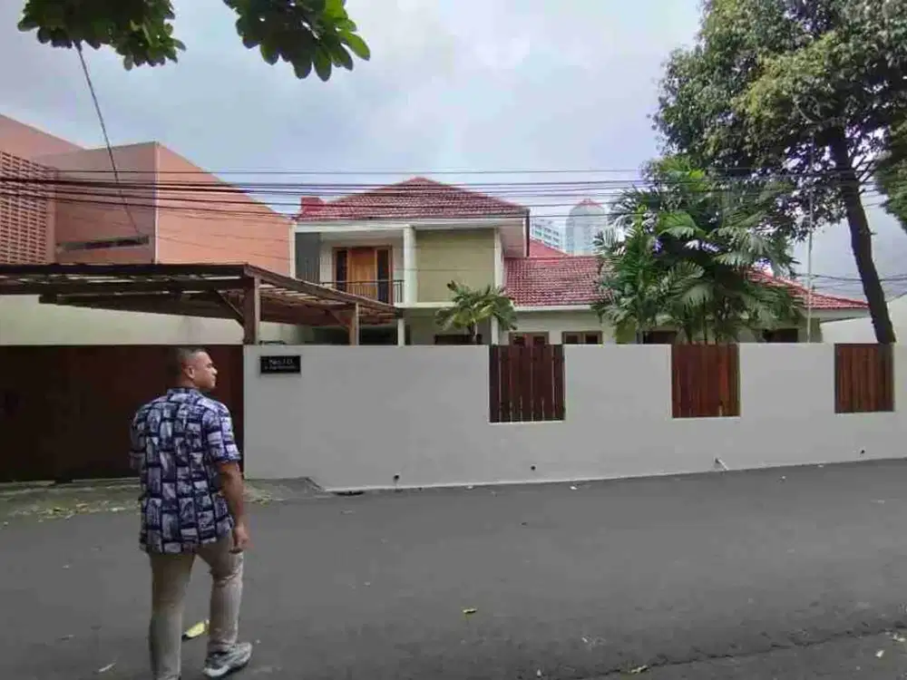 DIJUAL. CEPAT RUMAH MEWAH JL JAYA MANDALA MENTENG DALAM JAKARTA SELATAN