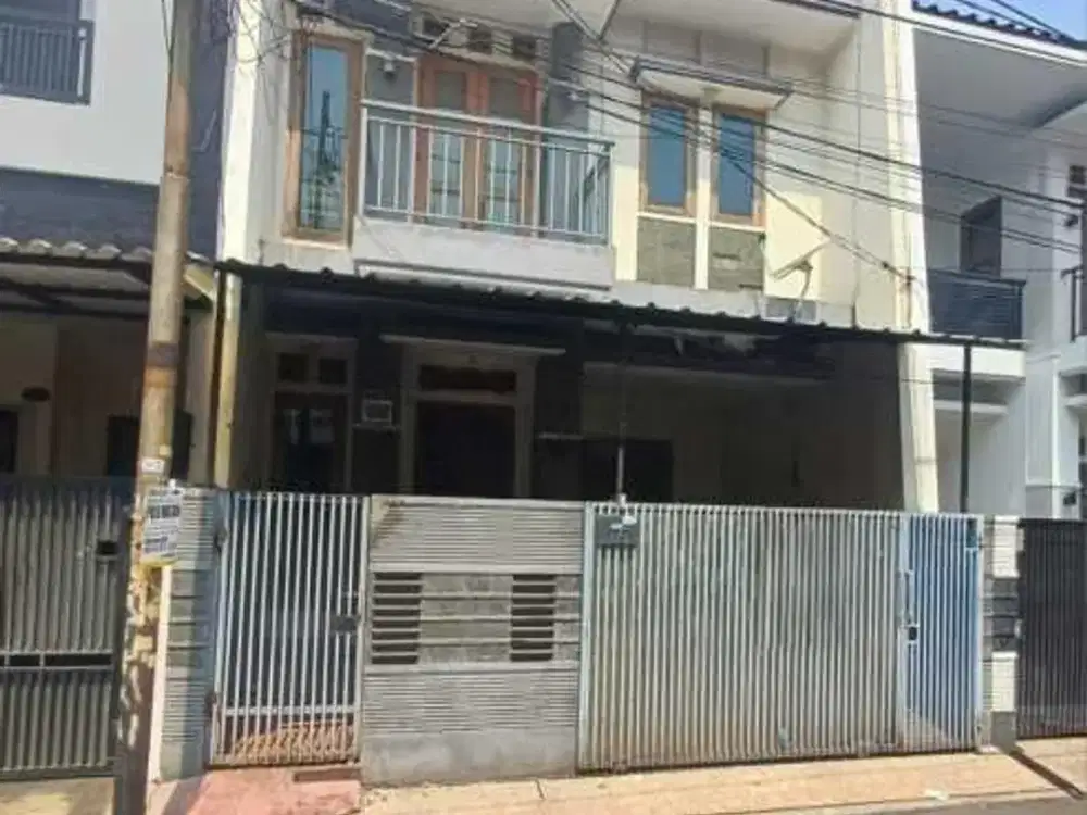 Dijual Rumah 2 Lantai Siap Huni, Lokasi Strategis, Tomang, Jakarta barat