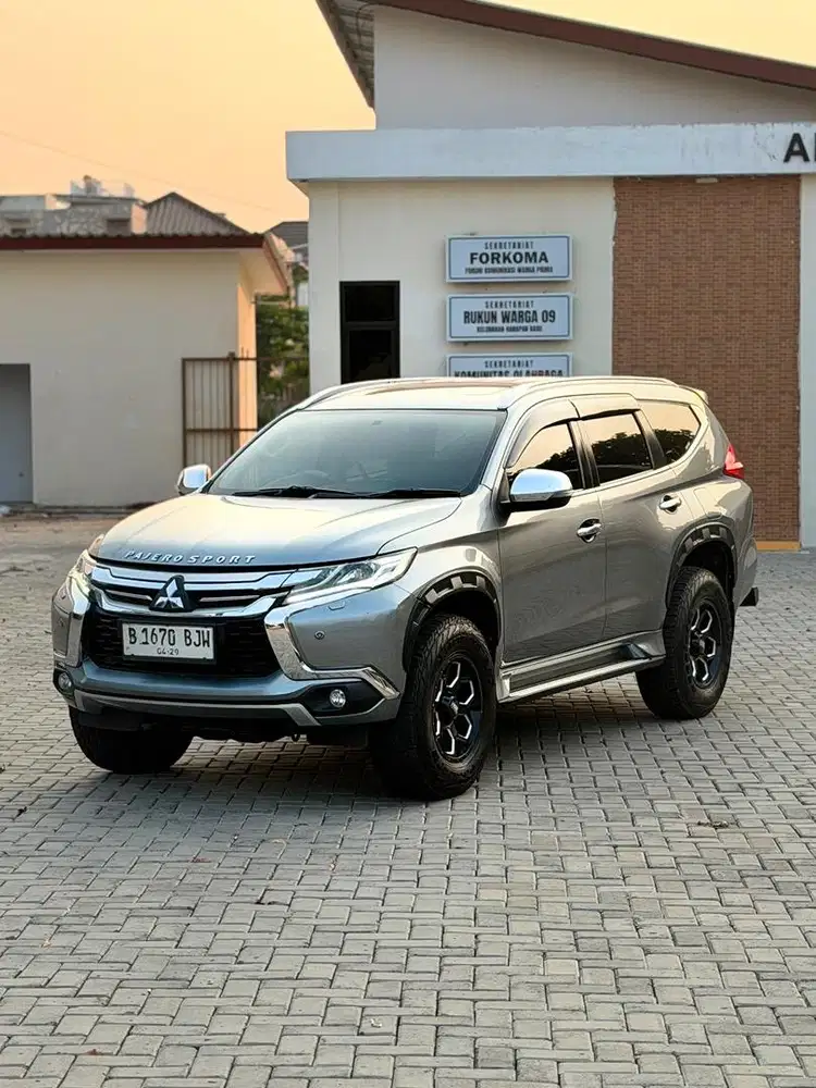 Mitsubishi Pajero Dakar pajero sport 2019 Diesel low KM terawat