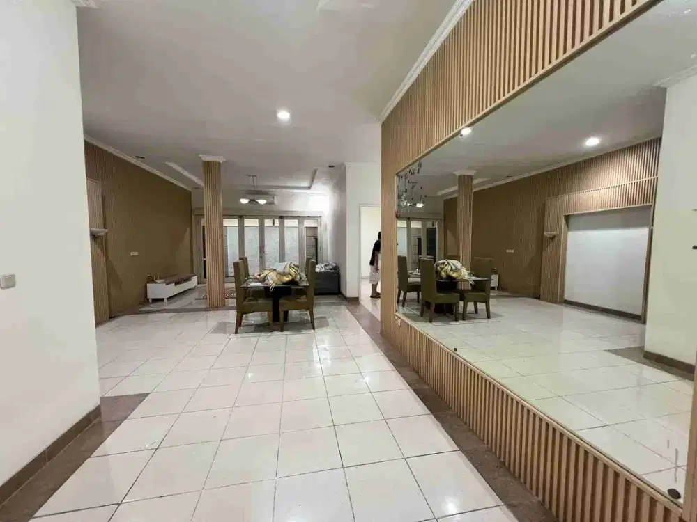Disewakan Rumah 4 kamar di Gading Serpong
