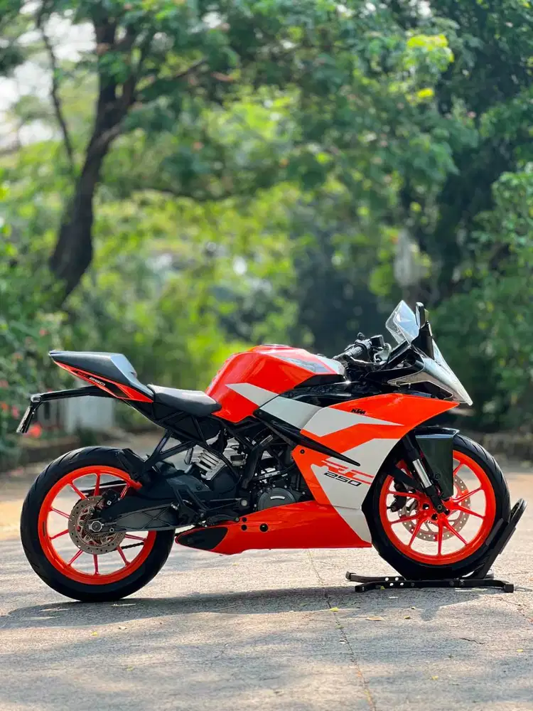 KTM RC 250 ABS 2017 ORANGE KM 14K PAJAK HIDUP KAYAK BARU