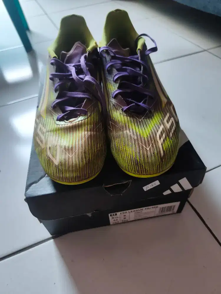 Sepatu Bola Adidas F50 League FG/MG