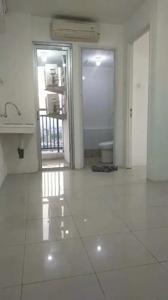 Disewakan apartemen Bassura City 2 BR kosongan tower A