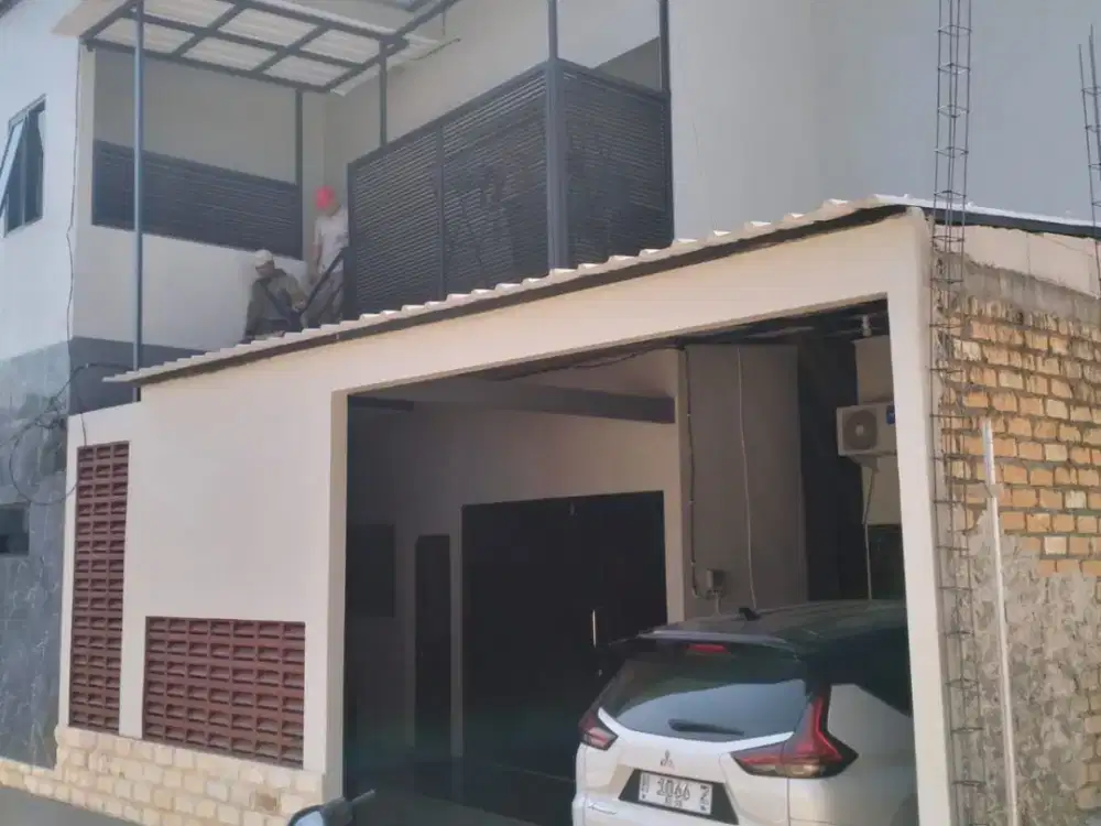 Rumah kos 2 lantai  aktif  dijual murah di kalisegoro 4 menitan dari UNNES ( kos cluster ) nempel jalan raya
